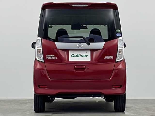 日産 デイズ ルークス ハイウェイスター Xターボ 大阪府 2017(平29)年 5.3万km スパークリングレッドM 純正ナビ/【フルセグTV/Bluetooth/CD/DVD/USB接続】/アラウンドビューモニター/衝突軽減システム/オートハイビーム/アイドリングストップ/片側パワースライドドア/リアサーキュレーター/リアパーソナブルテーブル/後席サンシェード/後席フルフラットシート/ベンチシート/純正14インチAW/純正フロアマット/LEDヘッドライト/オートライト/ステアリングスイッチ/電動格納ミラー/スマートキー/スペアキー1本