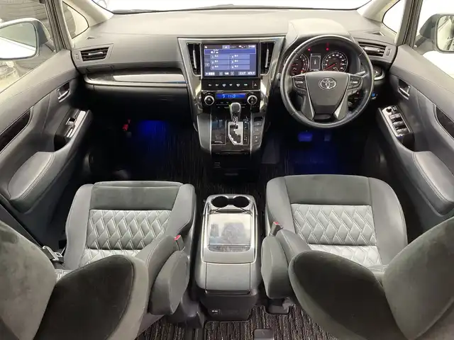 トヨタ ヴェルファイア Z Aエディション 新潟県 2019(令1)年 8万km ホワイトパールクリスタルシャイン 純正ディラーOP10インチナビ/Bluetooth/フルセグTV/純正12インチフリップダウンモニター/バックモニター/デジタルインナーミラー/ETC/トヨタセーフティセンス/ブラインドスポットモニター/パーキングアシスト/追従型クルーズコントロール/両側パワースライドドア/LEDヘッドライト/オートライト/オートハイビーム/純正18インチホイール/スペアキー