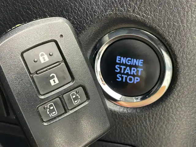 トヨタ ヴェルファイア Z Aエディション 新潟県 2019(令1)年 8万km ホワイトパールクリスタルシャイン 純正ディラーOP10インチナビ/Bluetooth/フルセグTV/純正12インチフリップダウンモニター/バックモニター/デジタルインナーミラー/ETC/トヨタセーフティセンス/ブラインドスポットモニター/パーキングアシスト/追従型クルーズコントロール/両側パワースライドドア/LEDヘッドライト/オートライト/オートハイビーム/純正18インチホイール/スペアキー