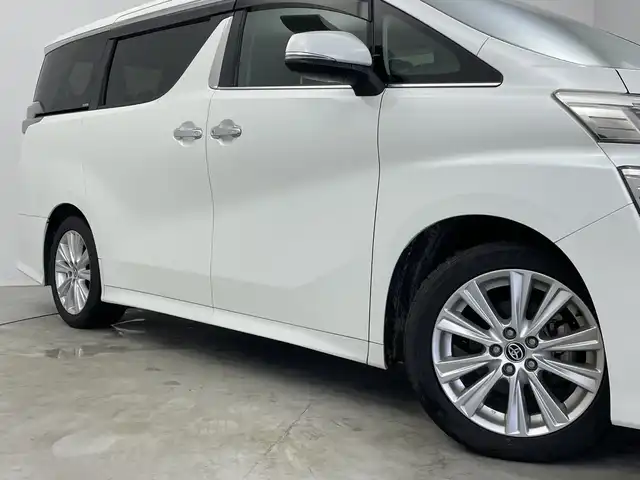 トヨタ ヴェルファイア Z Aエディション 新潟県 2019(令1)年 8万km ホワイトパールクリスタルシャイン 純正ディラーOP10インチナビ/Bluetooth/フルセグTV/純正12インチフリップダウンモニター/バックモニター/デジタルインナーミラー/ETC/トヨタセーフティセンス/ブラインドスポットモニター/パーキングアシスト/追従型クルーズコントロール/両側パワースライドドア/LEDヘッドライト/オートライト/オートハイビーム/純正18インチホイール/スペアキー