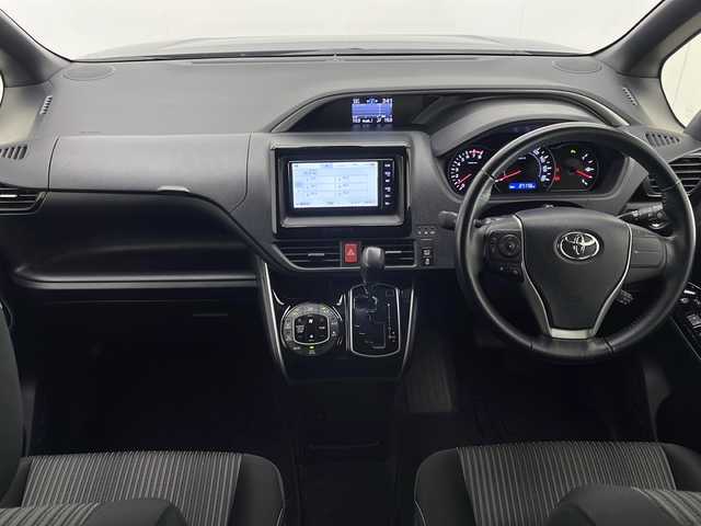 トヨタ ヴォクシー ZS 煌Ⅱ 宮崎県 2020(令2)年 2.8万km ブラッキッシュアゲハガラスフレーク Toyota Safety Sense/〇プリクラシュセーフティ/〇レーンディパーチャーアラート/〇パーキングサポートブレーキ/〇クリアランスソナー/〇オートマチックハイビーム/〇先行車発進告知/純正7インチSDナビ/フルセグTV/CD/DVD/Bluetooth/社外後席フリップダウンモニター/両側パワースライドドア/クルーズコントロール/ビルトインETC/純正16インチAW/スマートキー×2/アイドリングストップ
