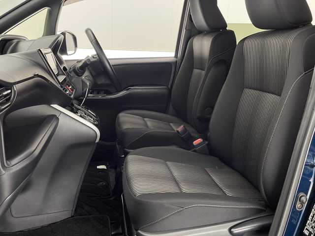 トヨタ ヴォクシー ZS 煌Ⅱ 宮崎県 2020(令2)年 2.8万km ブラッキッシュアゲハガラスフレーク Toyota Safety Sense/〇プリクラシュセーフティ/〇レーンディパーチャーアラート/〇パーキングサポートブレーキ/〇クリアランスソナー/〇オートマチックハイビーム/〇先行車発進告知/純正7インチSDナビ/フルセグTV/CD/DVD/Bluetooth/社外後席フリップダウンモニター/両側パワースライドドア/クルーズコントロール/ビルトインETC/純正16インチAW/スマートキー×2/アイドリングストップ