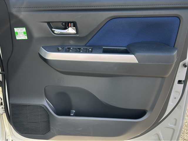トヨタ ルーミー カスタムG 鹿児島県 2019(令1)年 5万km パールホワイトⅢ ナビ/ETC/バックカメラ/両側パワースライドドア/クルーズコントロール/Bluetooth接続/フルセグTV/プッシュスタート/スマートキー/アイドリングストップ/純正フロアマット/純正14インチアルミホイール/横滑り防止装置/オートライト/コーナーセンサー