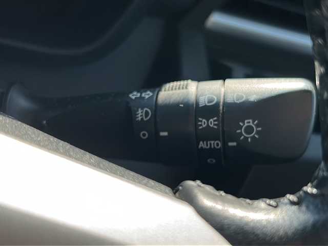 トヨタ ルーミー カスタムG 鹿児島県 2019(令1)年 5万km パールホワイトⅢ ナビ/ETC/バックカメラ/両側パワースライドドア/クルーズコントロール/Bluetooth接続/フルセグTV/プッシュスタート/スマートキー/アイドリングストップ/純正フロアマット/純正14インチアルミホイール/横滑り防止装置/オートライト/コーナーセンサー