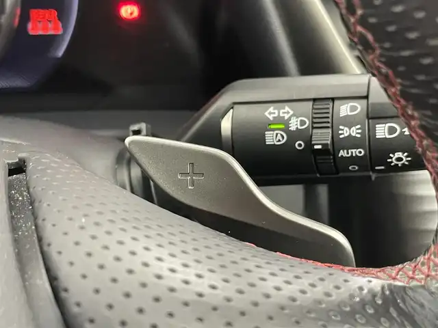 レクサス ＥＳ 300h Fスポーツ 埼玉県 2019(平31)年 5.1万km グラファイトブラックガラスフレーク サンルーフ　メーカーナビ　バックカメラ　赤レザーシート　三眼ＬＥＤ　セーフティシステムプラス　レーダークルーズコントロール　ステアリングヒーター　メモリシート　シートヒーター　ベンチレーション