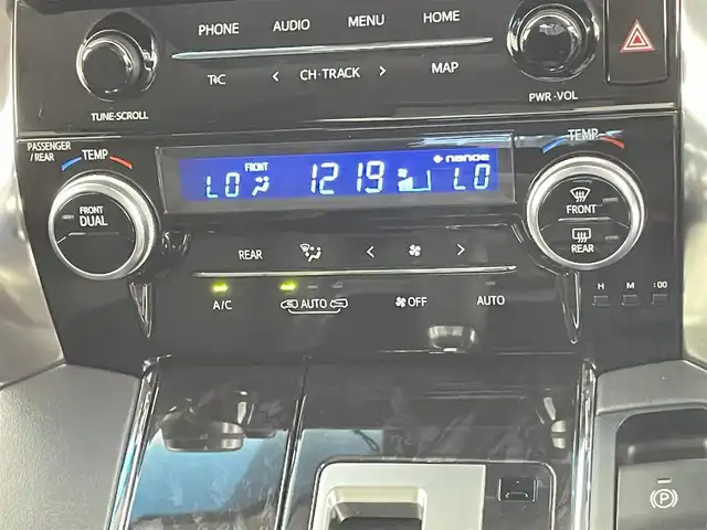 トヨタ アルファード S Cパッケージ 千葉県 2021(令3)年 1.9万km ホワイトパールクリスタルシャイン フリップダウンモニター/モデリスタエアロ/ツインムーンルーフ/トヨタセーフティセンス/・プリクラッシュセーフティ/・レーントレーシングアシスト/・ブラインドスポットモニター/・ロードサインアシスト/・クリアランスソナー/・オートハイビーム/ナビ付純正９インチディスプレイオーディオ/CD DVD BT USB フルセグ/バックカメラ/両側パワースライドドア/レーダークルーズコントロール/3眼LEDオートライト/メモリ付きパワーシート/シートエアコン/ハンドルヒーター/純正18インチアルミホイール/ブレーキホールド/パーキングスイッチ/プッシュスタート/スマートキー