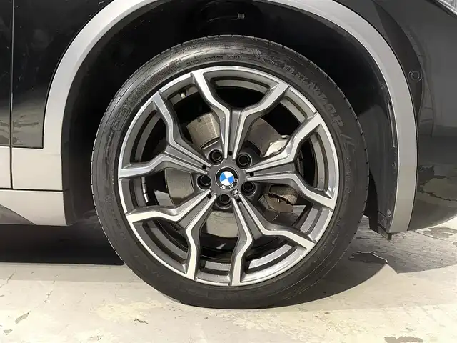 ＢＭＷ Ｘ２ xDrive20i MスポーツX 道央・札幌 2018(平30)年 1.9万km サファイアブラックP ドライビング・アシスト・プラス/・ACC/ドライビング・アシスト/・レーン・ディパーチャー・ウォーニング/・前車接近警告機能/・衝突回避。被害軽減ブレーキ/リアビューカメラ/LEDヘッドライト/オートライト/シートヒーター（D/N）/パワーテールゲート/パドルシフト/純正１９インチAW/純正フロアマット/前後ドライブレコーダー/アンビエントライト/BMWヘッドアップディスプレイ/HDDナビ/ETC