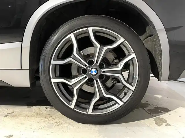 ＢＭＷ Ｘ２ xDrive20i MスポーツX 道央・札幌 2018(平30)年 1.9万km サファイアブラックP ドライビング・アシスト・プラス/・ACC/ドライビング・アシスト/・レーン・ディパーチャー・ウォーニング/・前車接近警告機能/・衝突回避。被害軽減ブレーキ/リアビューカメラ/LEDヘッドライト/オートライト/シートヒーター（D/N）/パワーテールゲート/パドルシフト/純正１９インチAW/純正フロアマット/前後ドライブレコーダー/アンビエントライト/BMWヘッドアップディスプレイ/HDDナビ/ETC