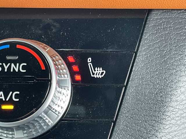 三菱 アウトランダー ＰＨＥＶ P 愛知県 2022(令4)年 1.1万km ホワイトダイヤモンド プレミアムサウンドBOSE/純正9型ディズプレイオーディオナビ/全方位カメラ/クルーズコントロール/シートヒーター/バックカメラ/電動リアゲート/パワーシート/ヘッドアップディスプレイ/コーナーセンサー/純正アルミホイール/ETC2.0/ブラインドスポットモニター/LEDヘッドライト/パドルシフト/ステアリングヒーター/オートマチックハイビーム/ワイヤレス充電機/衝突軽減システム/フルセグ/Bluetooth/ステアリングスイッチ/スマートキー/プッシュスタート