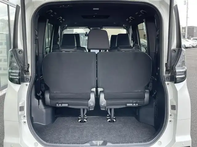 トヨタ ヴォクシー S－Z 道央・札幌 2023(令5)年 5.8万km ホワイトパールクリスタルシャイン ４WD/寒冷地仕様/純正ディスプレイオーディオ（ナビ機能付き）/AM/FM/BT/トヨタセーフティセンス/プリクラッシュセーフティ/横滑り防止装置/レーダークルーズコントロール/レーンキープアシスト/パーキングアシスト/クリアランスソナー/ブラインドスポットモニター/PDA/RCTA/RCD/PKSB/SEA/RSA/AdvancedDrive/LCA/FCTA/パノラミックビューモニター/ビルトインETC/ドライブレコーダー/ECOMODE/ワイパーデアイサー/両側パワースライドドア/パワーバックドア/前席/２列目シートヒーター/ハーフレザーシート/革巻きステアリング/ステアリングリモコン/ハンドルヒーター/電動パーキング/ブレーキホールド/MTモード付AT/プッシュスタート/スマートキー/LEDヘッドライト/オートライト/オートハイビーム/電動格納ミラー/ウィンカーミラー/フロアマット/レンタカー登録