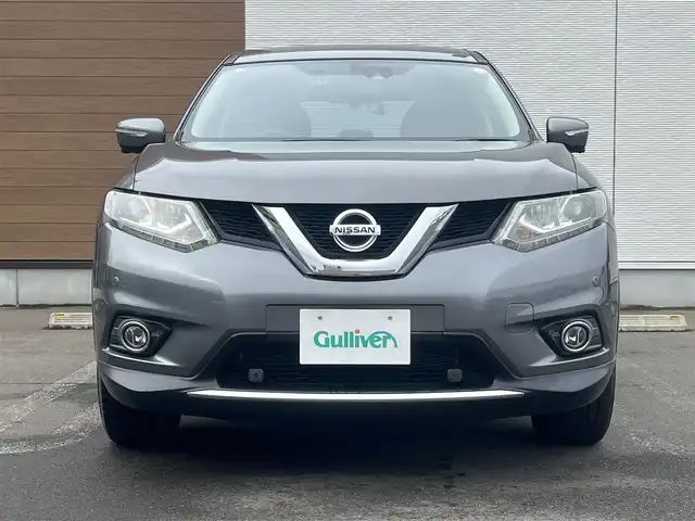 日産 エクストレイル 20Xtt エマージェンシーブレーキ 秋田県 2017(平29)年 5万km ダークメタルグレー ４WD/衝突軽減システム/LEDヘッドライト/純正SDナビ（DVD/CD/BT）/フルセグ/アラウンドビューモニター/日産純正１８インチアルミ（夏タイヤ装着）/スマートキー/アイドリングストップ/プッシュスタート/クルーズコントロール追従走なし/レーンキープアシスト/コーナーセンサー/ダウンヒルアシストコントロール/ブラインドスポットモニター/ステアリングスイッチ/前席シートヒーター/ビルトインETC/ドライブレコーダー/電動リアゲート/センターデフロック/純正フロアマット/オートライト/オートエアコン/パワーステアリング/パワーウィンドウ/横滑り防止/盗難防止装置/寒冷地仕様/電動格納ウィンカーミラー/保証書/取扱説明書/記録簿/スペアキー×１