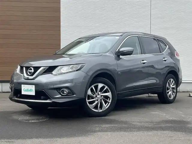 日産 エクストレイル 20Xtt エマージェンシーブレーキ 秋田県 2017(平29)年 5万km ダークメタルグレー ４WD/衝突軽減システム/LEDヘッドライト/純正SDナビ（DVD/CD/BT）/フルセグ/アラウンドビューモニター/日産純正１８インチアルミ（夏タイヤ装着）/スマートキー/アイドリングストップ/プッシュスタート/クルーズコントロール追従走なし/レーンキープアシスト/コーナーセンサー/ダウンヒルアシストコントロール/ブラインドスポットモニター/ステアリングスイッチ/前席シートヒーター/ビルトインETC/ドライブレコーダー/電動リアゲート/センターデフロック/純正フロアマット/オートライト/オートエアコン/パワーステアリング/パワーウィンドウ/横滑り防止/盗難防止装置/寒冷地仕様/電動格納ウィンカーミラー/保証書/取扱説明書/記録簿/スペアキー×１
