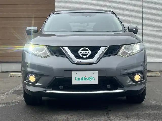 日産 エクストレイル 20Xtt エマージェンシーブレーキ 秋田県 2017(平29)年 5万km ダークメタルグレー ４WD/衝突軽減システム/LEDヘッドライト/純正SDナビ（DVD/CD/BT）/フルセグ/アラウンドビューモニター/日産純正１８インチアルミ（夏タイヤ装着）/スマートキー/アイドリングストップ/プッシュスタート/クルーズコントロール追従走なし/レーンキープアシスト/コーナーセンサー/ダウンヒルアシストコントロール/ブラインドスポットモニター/ステアリングスイッチ/前席シートヒーター/ビルトインETC/ドライブレコーダー/電動リアゲート/センターデフロック/純正フロアマット/オートライト/オートエアコン/パワーステアリング/パワーウィンドウ/横滑り防止/盗難防止装置/寒冷地仕様/電動格納ウィンカーミラー/保証書/取扱説明書/記録簿/スペアキー×１