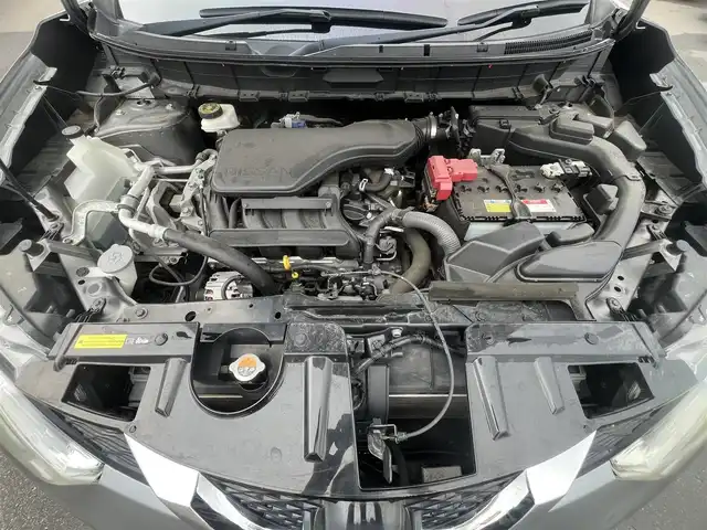 日産 エクストレイル 20Xtt エマージェンシーブレーキ 秋田県 2017(平29)年 5万km ダークメタルグレー ４WD/衝突軽減システム/LEDヘッドライト/純正SDナビ（DVD/CD/BT）/フルセグ/アラウンドビューモニター/日産純正１８インチアルミ（夏タイヤ装着）/スマートキー/アイドリングストップ/プッシュスタート/クルーズコントロール追従走なし/レーンキープアシスト/コーナーセンサー/ダウンヒルアシストコントロール/ブラインドスポットモニター/ステアリングスイッチ/前席シートヒーター/ビルトインETC/ドライブレコーダー/電動リアゲート/センターデフロック/純正フロアマット/オートライト/オートエアコン/パワーステアリング/パワーウィンドウ/横滑り防止/盗難防止装置/寒冷地仕様/電動格納ウィンカーミラー/保証書/取扱説明書/記録簿/スペアキー×１