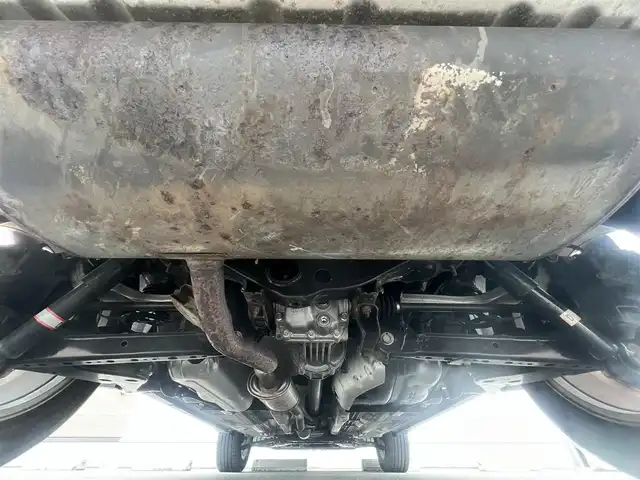 日産 エクストレイル 20Xtt エマージェンシーブレーキ 秋田県 2017(平29)年 5万km ダークメタルグレー ４WD/衝突軽減システム/LEDヘッドライト/純正SDナビ（DVD/CD/BT）/フルセグ/アラウンドビューモニター/日産純正１８インチアルミ（夏タイヤ装着）/スマートキー/アイドリングストップ/プッシュスタート/クルーズコントロール追従走なし/レーンキープアシスト/コーナーセンサー/ダウンヒルアシストコントロール/ブラインドスポットモニター/ステアリングスイッチ/前席シートヒーター/ビルトインETC/ドライブレコーダー/電動リアゲート/センターデフロック/純正フロアマット/オートライト/オートエアコン/パワーステアリング/パワーウィンドウ/横滑り防止/盗難防止装置/寒冷地仕様/電動格納ウィンカーミラー/保証書/取扱説明書/記録簿/スペアキー×１