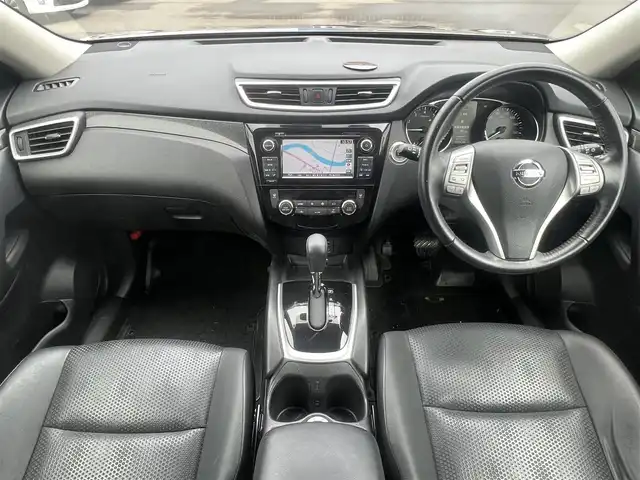 日産 エクストレイル 20Xtt エマージェンシーブレーキ 秋田県 2017(平29)年 5万km ダークメタルグレー ４WD/衝突軽減システム/LEDヘッドライト/純正SDナビ（DVD/CD/BT）/フルセグ/アラウンドビューモニター/日産純正１８インチアルミ（夏タイヤ装着）/スマートキー/アイドリングストップ/プッシュスタート/クルーズコントロール追従走なし/レーンキープアシスト/コーナーセンサー/ダウンヒルアシストコントロール/ブラインドスポットモニター/ステアリングスイッチ/前席シートヒーター/ビルトインETC/ドライブレコーダー/電動リアゲート/センターデフロック/純正フロアマット/オートライト/オートエアコン/パワーステアリング/パワーウィンドウ/横滑り防止/盗難防止装置/寒冷地仕様/電動格納ウィンカーミラー/保証書/取扱説明書/記録簿/スペアキー×１