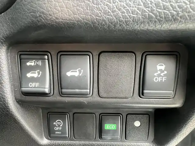 日産 エクストレイル 20Xtt エマージェンシーブレーキ 秋田県 2017(平29)年 5万km ダークメタルグレー ４WD/衝突軽減システム/LEDヘッドライト/純正SDナビ（DVD/CD/BT）/フルセグ/アラウンドビューモニター/日産純正１８インチアルミ（夏タイヤ装着）/スマートキー/アイドリングストップ/プッシュスタート/クルーズコントロール追従走なし/レーンキープアシスト/コーナーセンサー/ダウンヒルアシストコントロール/ブラインドスポットモニター/ステアリングスイッチ/前席シートヒーター/ビルトインETC/ドライブレコーダー/電動リアゲート/センターデフロック/純正フロアマット/オートライト/オートエアコン/パワーステアリング/パワーウィンドウ/横滑り防止/盗難防止装置/寒冷地仕様/電動格納ウィンカーミラー/保証書/取扱説明書/記録簿/スペアキー×１