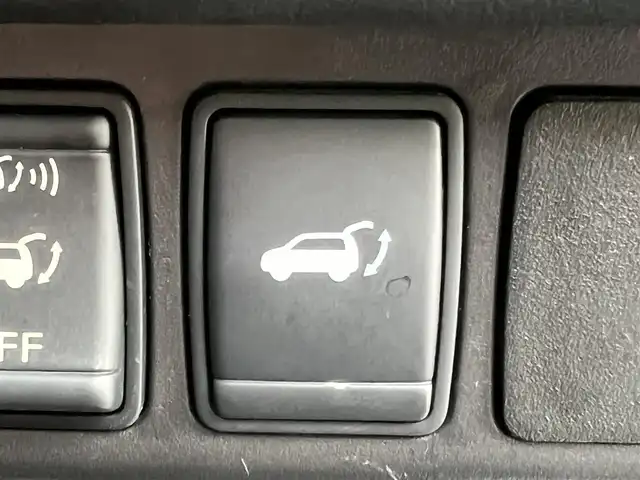 日産 エクストレイル 20Xtt エマージェンシーブレーキ 秋田県 2017(平29)年 5万km ダークメタルグレー ４WD/衝突軽減システム/LEDヘッドライト/純正SDナビ（DVD/CD/BT）/フルセグ/アラウンドビューモニター/日産純正１８インチアルミ（夏タイヤ装着）/スマートキー/アイドリングストップ/プッシュスタート/クルーズコントロール追従走なし/レーンキープアシスト/コーナーセンサー/ダウンヒルアシストコントロール/ブラインドスポットモニター/ステアリングスイッチ/前席シートヒーター/ビルトインETC/ドライブレコーダー/電動リアゲート/センターデフロック/純正フロアマット/オートライト/オートエアコン/パワーステアリング/パワーウィンドウ/横滑り防止/盗難防止装置/寒冷地仕様/電動格納ウィンカーミラー/保証書/取扱説明書/記録簿/スペアキー×１