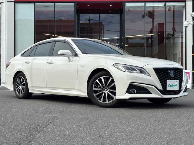 トヨタ クラウン ハイブリッド G 宮城県 2018(平30)年 6.1万km ホワイトパールクリスタルシャイン 登録時走行距離60975km/純正ナビ/AM・FM・CD・Bluetooth・ミラキャスト・USB・AUX/ETC/クルーズコントロール/デュアルエアコン/プッシュスタート/サンルーフ/シートメモリー（D席）/ドライブレコーダー/レーダー探知機（SUPERCAT A130）/AllAutoパワーウインドウ/シートヒーター（D＋N席）/エアシート（D＋N席）/クリアランスソナー/フォグランプ/純正フロアマット