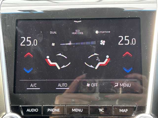 トヨタ クラウン ハイブリッド G 宮城県 2018(平30)年 6.1万km ホワイトパールクリスタルシャイン 登録時走行距離60975km/純正ナビ/AM・FM・CD・Bluetooth・ミラキャスト・USB・AUX/ETC/クルーズコントロール/デュアルエアコン/プッシュスタート/サンルーフ/シートメモリー（D席）/ドライブレコーダー/レーダー探知機（SUPERCAT A130）/AllAutoパワーウインドウ/シートヒーター（D＋N席）/エアシート（D＋N席）/クリアランスソナー/フォグランプ/純正フロアマット