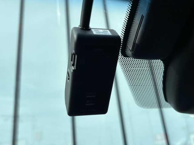 トヨタ クラウン ハイブリッド G 宮城県 2018(平30)年 6.1万km ホワイトパールクリスタルシャイン 登録時走行距離60975km/純正ナビ/AM・FM・CD・Bluetooth・ミラキャスト・USB・AUX/ETC/クルーズコントロール/デュアルエアコン/プッシュスタート/サンルーフ/シートメモリー（D席）/ドライブレコーダー/レーダー探知機（SUPERCAT A130）/AllAutoパワーウインドウ/シートヒーター（D＋N席）/エアシート（D＋N席）/クリアランスソナー/フォグランプ/純正フロアマット