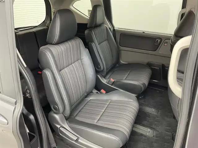 ホンダ フリード ハイブリット EX 埼玉県 2019(平31)年 3.8万km モダンスティールM 純正９インチナビ　バックカメラ　ビルトインＥＴＣ　ドライブレコーダー　ホンダセンシング　アダプティブクルーズコントロール　シートヒーター　ＨＤＭＩ　純正アルミホイール　オートライト　ＬＥＤヘッドライト