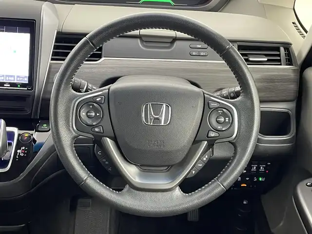 ホンダ フリード ハイブリット EX 埼玉県 2019(平31)年 3.8万km モダンスティールM 純正９インチナビ　バックカメラ　ビルトインＥＴＣ　ドライブレコーダー　ホンダセンシング　アダプティブクルーズコントロール　シートヒーター　ＨＤＭＩ　純正アルミホイール　オートライト　ＬＥＤヘッドライト