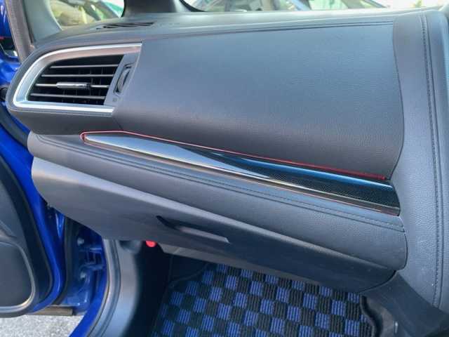 ホンダ フィット ハイブリット Sパッケージ 神奈川県 2015(平27)年 6.5万km ブリリアントスポーティブルーメタリック2トーン 社外SDナビ【NX614】		/・DTV/CD/DVD/ラジオ/SD/BT	/バックカメラ/ETC		/純正16インチAW/ルーフエンドスポイラー/クルーズコントロール/シティブレーキアクティブシステム/パドルシフト付き革巻きステアリング/D席シートリフター/スカッフイルミネーション/オートライト/純正LEDヘッドライト/フォグランプ/Egプッシュスタート/ ストップボタン		/スマートキー×2/ターンランプ付電動格納ドアミラー/純正フロアマット/取扱説明書/ナビ取扱説明書		/新車時保証書