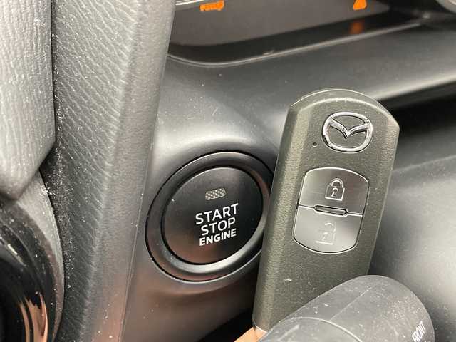 マツダ マツダ２ 15S スマートエディション 愛知県 2020(令2)年 4.9万km スノーフレイクホワイトパールマイカ 純正ナビ　SDカードなし/全方位カメラ/バックカメラ/コーナーセンサー/ブラインドスポットモニター/LEDヘッドライト/オートマチックハイビーム/ドライブレコーダー/ETC/衝突軽減システム/フルセグ/CD DVD/Bluetooth/ステアリングスイッチ/スマートキー/プッシュスタート