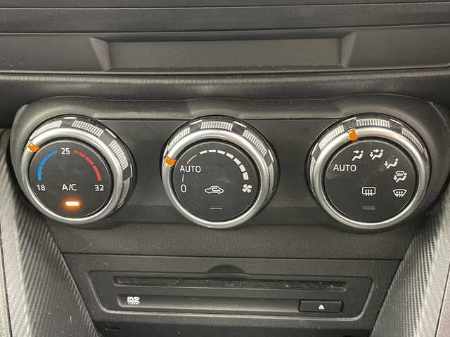 マツダ マツダ２ 15S スマートエディション 愛知県 2020(令2)年 4.9万km スノーフレイクホワイトパールマイカ 純正ナビ　SDカードなし/全方位カメラ/バックカメラ/コーナーセンサー/ブラインドスポットモニター/LEDヘッドライト/オートマチックハイビーム/ドライブレコーダー/ETC/衝突軽減システム/フルセグ/CD DVD/Bluetooth/ステアリングスイッチ/スマートキー/プッシュスタート