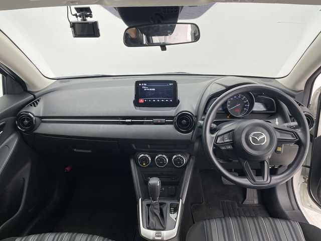 マツダ マツダ２ 15S スマートエディション 愛知県 2020(令2)年 4.9万km スノーフレイクホワイトパールマイカ 純正ナビ　SDカードなし/全方位カメラ/バックカメラ/コーナーセンサー/ブラインドスポットモニター/LEDヘッドライト/オートマチックハイビーム/ドライブレコーダー/ETC/衝突軽減システム/フルセグ/CD DVD/Bluetooth/ステアリングスイッチ/スマートキー/プッシュスタート