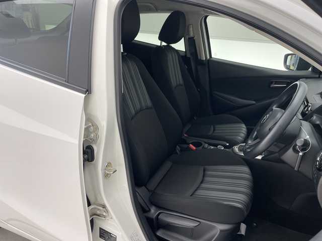 マツダ マツダ２ 15S スマートエディション 愛知県 2020(令2)年 4.9万km スノーフレイクホワイトパールマイカ 純正ナビ　SDカードなし/全方位カメラ/バックカメラ/コーナーセンサー/ブラインドスポットモニター/LEDヘッドライト/オートマチックハイビーム/ドライブレコーダー/ETC/衝突軽減システム/フルセグ/CD DVD/Bluetooth/ステアリングスイッチ/スマートキー/プッシュスタート