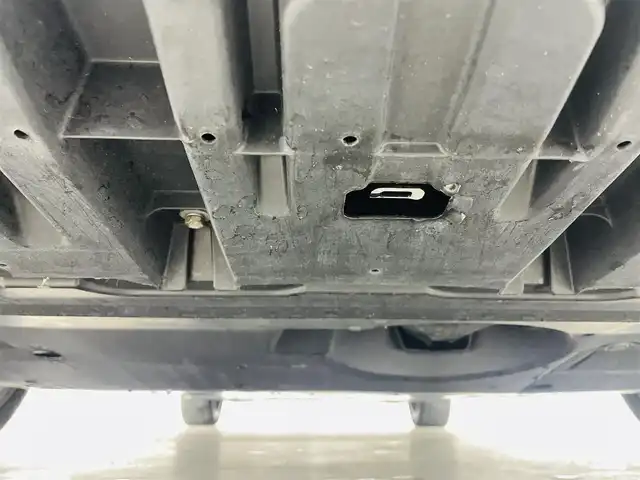 レクサス ＣＴ 200h クールツーリングスタイル 福島県 2016(平28)年 6.7万km ソニッククォーツ コーナーセンサー/・クルーズコントロール　/純正ナビゲーション/・型式：　B9109/・Bluetooth/AM・FM/TV/CD/DVD/AUX/USB/SD/・バックカメラ/・ＥＴＣ　/革巻きステアリング/・ステアリングスイッチ/・パドルシフト/前後ドライブレコーダー/ハーフレザーシート/・シートヒーター/・パワーシート/プッシュスタート/・スマートキー/・スペアキー/LEDライト/・フォグライト/・オートライト/純正フロアマット/電動格納ミラー/・オートミラー/ドアバイザー