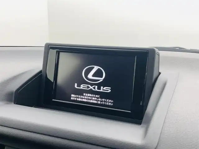 レクサス ＣＴ 200h クールツーリングスタイル 福島県 2016(平28)年 6.7万km ソニッククォーツ コーナーセンサー/・クルーズコントロール　/純正ナビゲーション/・型式：　B9109/・Bluetooth/AM・FM/TV/CD/DVD/AUX/USB/SD/・バックカメラ/・ＥＴＣ　/革巻きステアリング/・ステアリングスイッチ/・パドルシフト/前後ドライブレコーダー/ハーフレザーシート/・シートヒーター/・パワーシート/プッシュスタート/・スマートキー/・スペアキー/LEDライト/・フォグライト/・オートライト/純正フロアマット/電動格納ミラー/・オートミラー/ドアバイザー