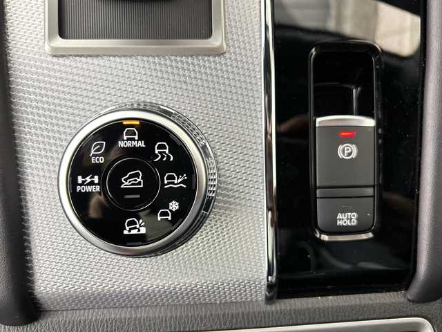 三菱 アウトランダー ＰＨＥＶ P 佐賀県 2023(令5)年 2.2万km ブラックダイヤモンド 純正９インチナビ/フルセグ/Bluetooth/全方位カメラ/サンルーフ/BOSEサウンド/マイパイロット/レーダークルーズコントロール/レーンアシスト/パーキングソナー/ETC/運転席パワーシート/運転席シートメモリー/ステアリングヒーター/運転席・助手席・2列目シートヒーター/電動リアゲート/純正フロアマット/純正20インチアルミホイール