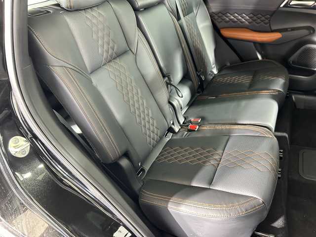 三菱 アウトランダー ＰＨＥＶ P 佐賀県 2023(令5)年 2.2万km ブラックダイヤモンド 純正９インチナビ/フルセグ/Bluetooth/全方位カメラ/サンルーフ/BOSEサウンド/マイパイロット/レーダークルーズコントロール/レーンアシスト/パーキングソナー/ETC/運転席パワーシート/運転席シートメモリー/ステアリングヒーター/運転席・助手席・2列目シートヒーター/電動リアゲート/純正フロアマット/純正20インチアルミホイール