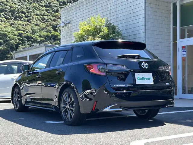 トヨタ カローラツーリング ハイブリッド ダブルバイビー 愛媛県 2022(令4)年 1.5万km アティチュードブラックマイカ 純正8インチディスプレイオーディオ/・Bluetooth/フルセグTV　/バックカメラ　/ビルトインETC/ハーフレザー/トヨタセーフティセンス/衝突軽減ブレーキ　/コーナーセンサー　/レーンキープ/オートライト/オートマチックハイビーム/BSM/PKSB　/RCTA/LEDヘッドライト　/純正17インチAW/スペアキー