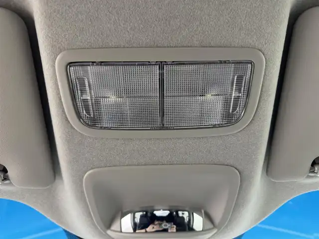 ホンダ フリード ハイブリット モデューロX 愛知県 2023(令5)年 2.1万km クリスタルブラックパール ・純正9インチナビ/・Bluetooth/・バックカメラ/・フルセグTV/・ホンダセンシング/・衝突被害軽減システム/・コーナーセンサー/・レーンキープアシスト/・クルーズコントロール/・オートライト/・LEDフォグランプ/・両側パワースライドドア/・ドライブレコーダー/・ETC/・純正AW/・純正フロアマット/・プッシュスタート/・スマートキー