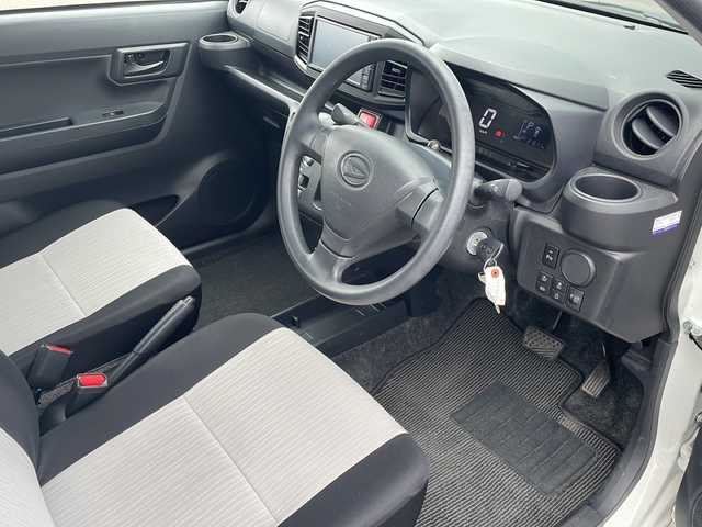 ダイハツ ミラ イース L SAⅢ 神奈川県 2021(令3)年 2.2万km ホワイト 純正SDナビ/CD/DVD/USB/ETC　/Bluetooth接続/パーキングアシスト　/トラクションコントロール　/ABS /横滑り防止装置　/レーンキープアシスト　/衝突被害軽減システム/ドアバイザー/純正フロアマット/オートライト
