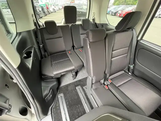 日産 セレナ ハイウェイスター Vセレクション 道央・札幌 2018(平30)年 8.9万km ブリリアントホワイトパール ・４WD/・ワンオーナー/・衝突軽減ブレーキ/・純正ナビ/　CD＆DVD＆BT＆TV/・全方位カメラ/・バックカメラ/・フロントカメラ/・サイドカメラ/・両側パワースライドドア/・コーナーセンサー/・レーンキープアシスト/・パーキングアシスト/・プロパイロット/・デジタルインナーミラー/・アイドリングストップ/・プッシュスタート/・スマートキー/・オートエアコン/・オートライト/・ステアリングスイッチ/・純正フロアマット/・ドアバイザー/・ウィンカーミラー/・フォグライト/・LEDヘッドライト