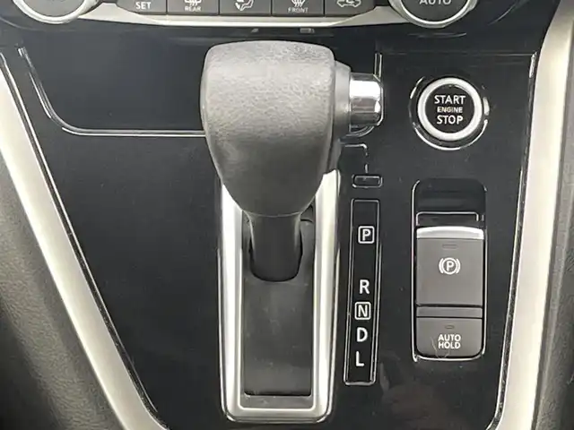 日産 セレナ ハイウェイスター Vセレクション 岩手県 2018(平30)年 8.9万km ブリリアントホワイトパール ・４WD/・ワンオーナー/・衝突軽減ブレーキ/・純正ナビ/　CD＆DVD＆BT＆TV/・全方位カメラ/・バックカメラ/・フロントカメラ/・サイドカメラ/・両側パワースライドドア/・コーナーセンサー/・レーンキープアシスト/・パーキングアシスト/・プロパイロット/・デジタルインナーミラー/・アイドリングストップ/・プッシュスタート/・スマートキー/・オートエアコン/・オートライト/・ステアリングスイッチ/・純正フロアマット/・ドアバイザー/・ウィンカーミラー/・フォグライト/・LEDヘッドライト