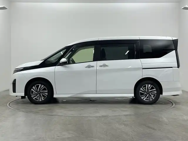 日産 セレナ e－パワー ハイウェイスター V 群馬県 2024(令6)年 3万km プリズムホワイト 純正１２．３型コネクトナビ　ＥＴＣ２．０　社外後席モニター　スマートルームミラー　プロパイロット　アラウンドビューモニター　両側パワースライドドア　純正アルミホイール　フルセグＴＶ　スマートキー　禁煙