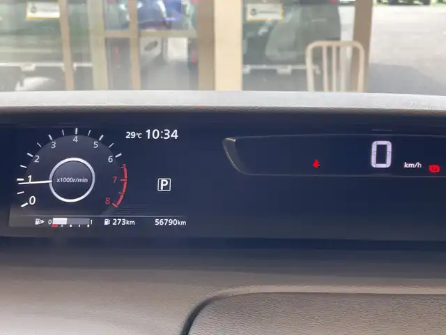 日産 セレナ オーテック スポーツスペック 埼玉県 2018(平30)年 5.7万km ブリリアントホワイトパール エマージェンシーブレーキ　/プロパイロット　/純正フリップダウンモニター　/純正9インチメモリナビ/　　CD/DVD/BT/フルセグ　/アラウンドビューモニター　/両側パワースライドドア　/LEDオートライト　/純正17インチアルミホイール/電子パーキング/インテリミラー/ステアリングスイッチ　/純正ETC