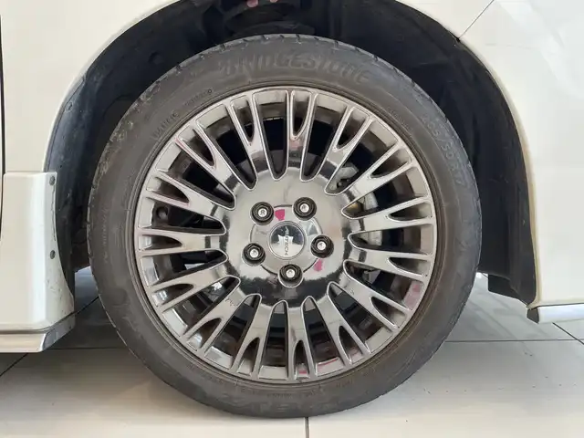 日産 セレナ オーテック スポーツスペック 埼玉県 2018(平30)年 5.7万km ブリリアントホワイトパール エマージェンシーブレーキ　/プロパイロット　/純正フリップダウンモニター　/純正9インチメモリナビ/　　CD/DVD/BT/フルセグ　/アラウンドビューモニター　/両側パワースライドドア　/LEDオートライト　/純正17インチアルミホイール/電子パーキング/インテリミラー/ステアリングスイッチ　/純正ETC