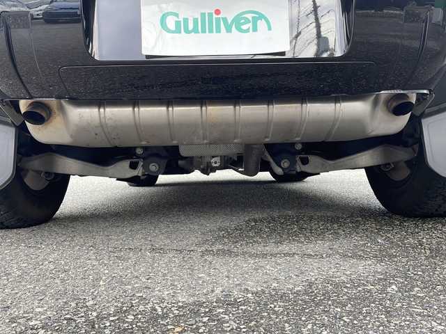 ランドローバー ランドローバー ディフェンダー 110 大阪府 2020(令2)年 4.2万km 黒 ワンオーナー/Santorini Black Metallic 1AG/純正メモリナビ/・FM/AM/Bluetooth/ETC/ドライブレコーダー/バックカメラ/全周囲カメラ/レーンキープアシスト/クルーズコントロール/盗難防止装置/革巻きステアリング/ステアリングリモコン/ハンドルヒーター/黒色レザーシート/コーナーセンサー/LEDヘッドライト/オートライト/オートエアコン/スマートキー×2/プッシュスタート/12V電源/USBジャック/純正19インチアルミホイール/純正フロアマット/取扱説明書/保証書