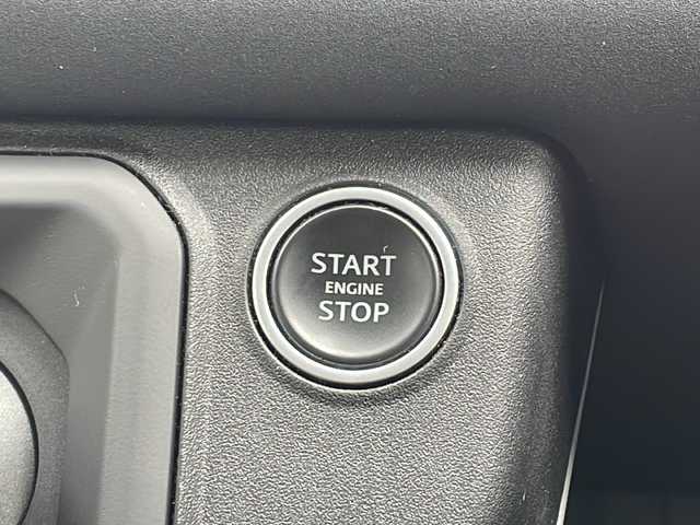 ランドローバー ランドローバー ディフェンダー 110 大阪府 2020(令2)年 4.2万km 黒 ワンオーナー/Santorini Black Metallic 1AG/純正メモリナビ/・FM/AM/Bluetooth/ETC/ドライブレコーダー/バックカメラ/全周囲カメラ/レーンキープアシスト/クルーズコントロール/盗難防止装置/革巻きステアリング/ステアリングリモコン/ハンドルヒーター/黒色レザーシート/コーナーセンサー/LEDヘッドライト/オートライト/オートエアコン/スマートキー×2/プッシュスタート/12V電源/USBジャック/純正19インチアルミホイール/純正フロアマット/取扱説明書/保証書