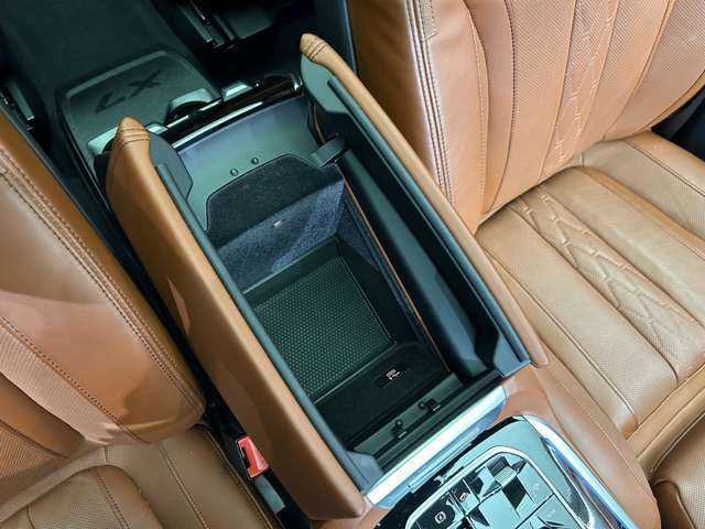 ＢＭＷ Ｘ７ xDrive35d Mスポーツ 千葉県 2020(令2)年 5.7万km ミネラルホワイト サンルーフ　/２列目コンフォートシート　/リアエンターテイメント　/ｈａｒｍａｎｋａｒｄｏｎ　/ＯＰ２２インチＡＷ　/茶革シート　/シートヒーター　/ベンチレーション　/電動リアゲート　/パーキングアシストプラス