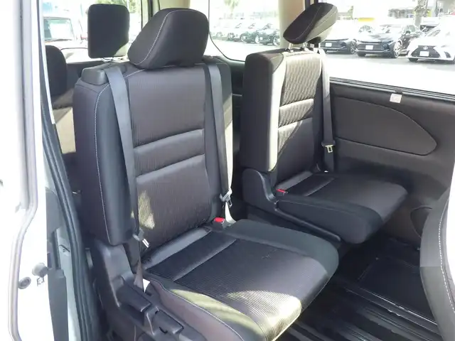 日産 セレナ ハイウェイスター 千葉県 2017(平29)年 6.4万km ブリリアントホワイトパール エマージェンシーブレーキ/プロパイロット/インテリジェントクルーズコントロール/ハンズフリー両側パワースライドドア/純正SDナビ/地デジTV/【BD/DVD/CD再生機能　Bluetooth接続】/アラウンドビューモニター/フリップダウンモニター/ドライブレコーダー/革巻きステアリング/ステアリングスイッチ/ETC/LEDヘッドライト/フォグライト/ウインカーミラー/コーナーセンサー/純正16インチアルミホイル/サイド/カーテンエアバッグ/インテリジェントキー