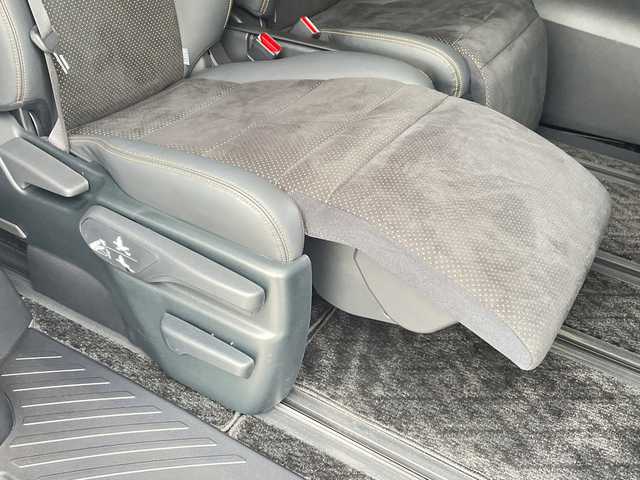 トヨタ アルファード S タイプゴールド 愛知県 2021(令3)年 4.3万km ホワイトパールクリスタルシャイン トヨタセーフティセンス/純正9型ディスプレイオーディオナビ/フリップダウンモニター/三眼LEDヘッドライト/レーダークルーズコントロール/バックカメラ/電動リアゲート/コーナーセンサー/純正アルミホイール/リアオートエアコン/オートマチックハイビーム/ドライブレコーダー/ETC/衝突軽減システム/Bluetooth/ステアリングスイッチ/スマートキー/プッシュスタート