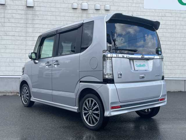 ホンダ Ｎ ＢＯＸ カスタム G ターボ Aパッケージ 山形県 2014(平26)年 7.1万km カトラリーシルバーM ４WD・ターボエンジン/純正SDナビ/AM/FM/ワンセグTV/CD/DVD/Bluetooth接続/ETC/バックカメラ/両側パワースライドドア/衝突軽減ブレーキ/横滑り防止装置/クルーズコントロール/パドルシフト/アイドリングストップ/LEDヘッドライト/社外15インチアルミホイール/純正ドアバイザー